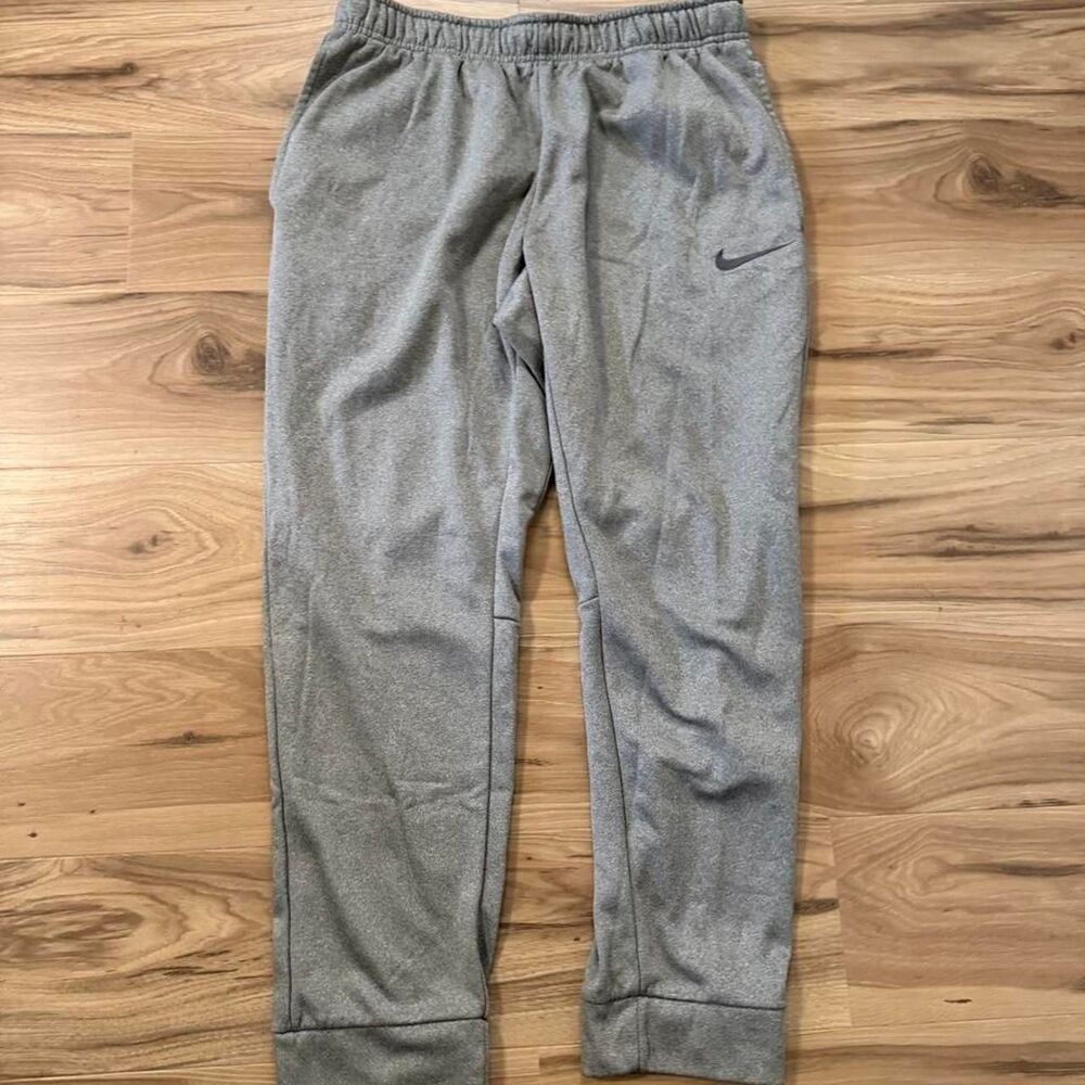 Gray Nike sweatpants joggers size L therma-Fit skater y2K style embroidered